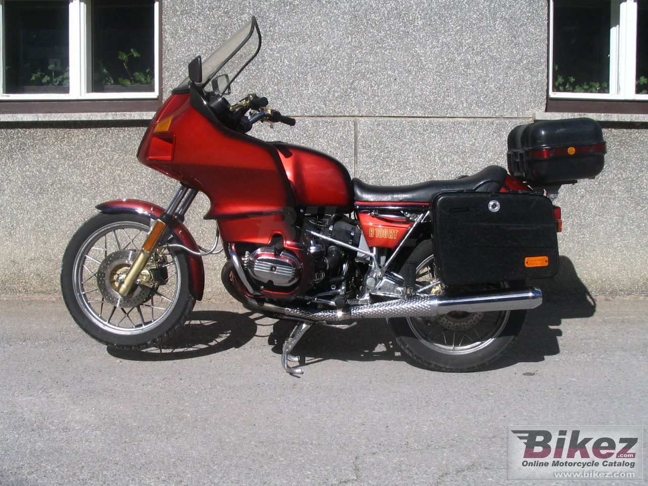 Big nymous user. r 100 rt picture and wallpaper from Bikez.com